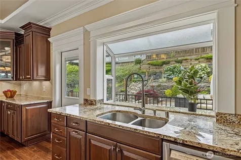 413 174th Place NE Bellevue WA 98008