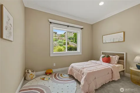 413 174th Place NE Bellevue WA 98008