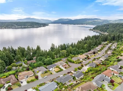 413 174th Place NE Bellevue WA 98008