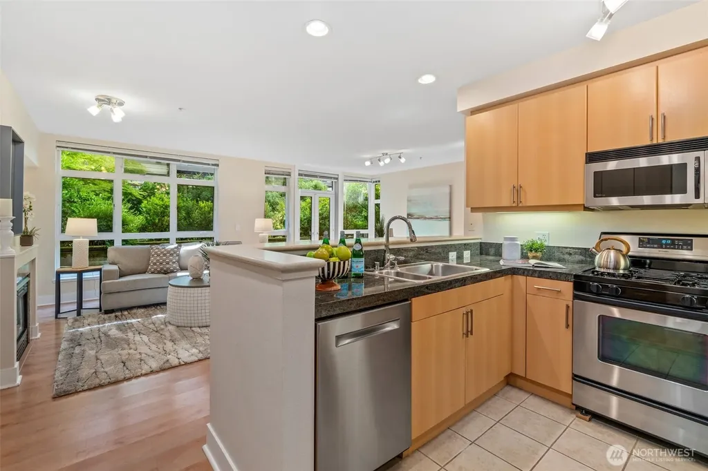 1700 N Northlake Way Seattle WA 98103