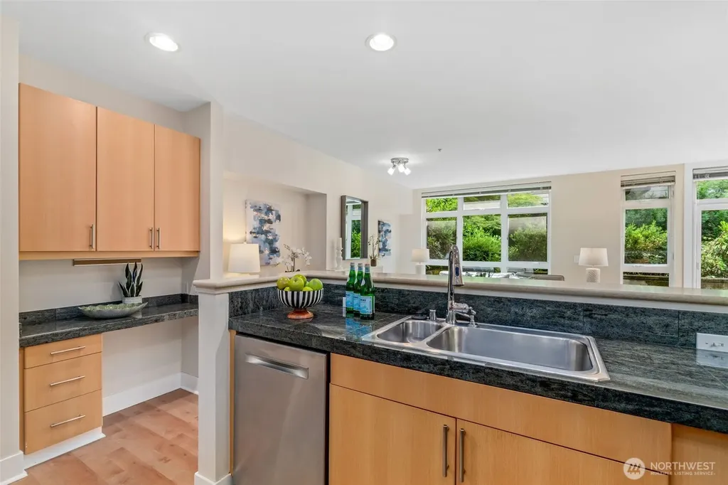 1700 N Northlake Way Seattle WA 98103