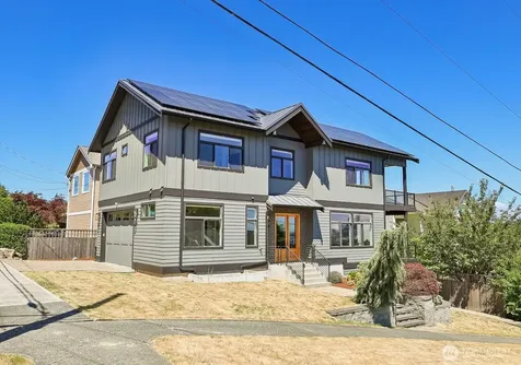 2460 W Lynn Street Seattle WA 98199
