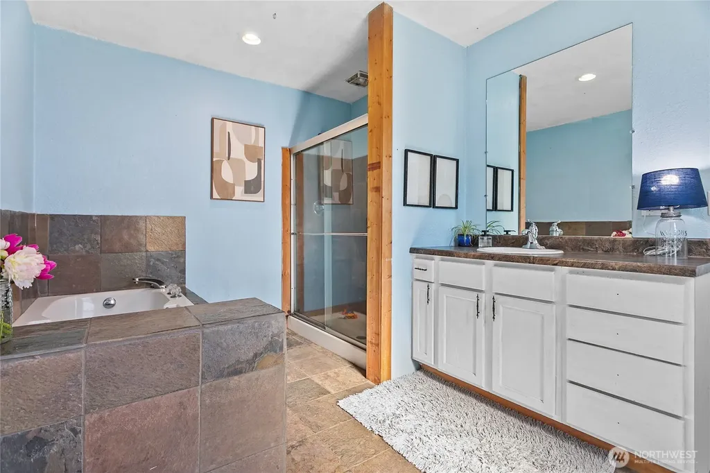 2654 Halverstick Road Lynden WA 98264