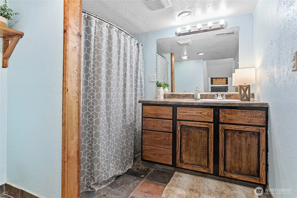 2654 Halverstick Road Lynden WA 98264