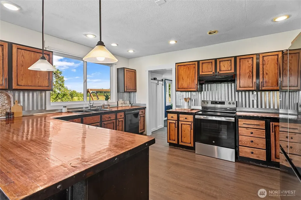 2654 Halverstick Road Lynden WA 98264