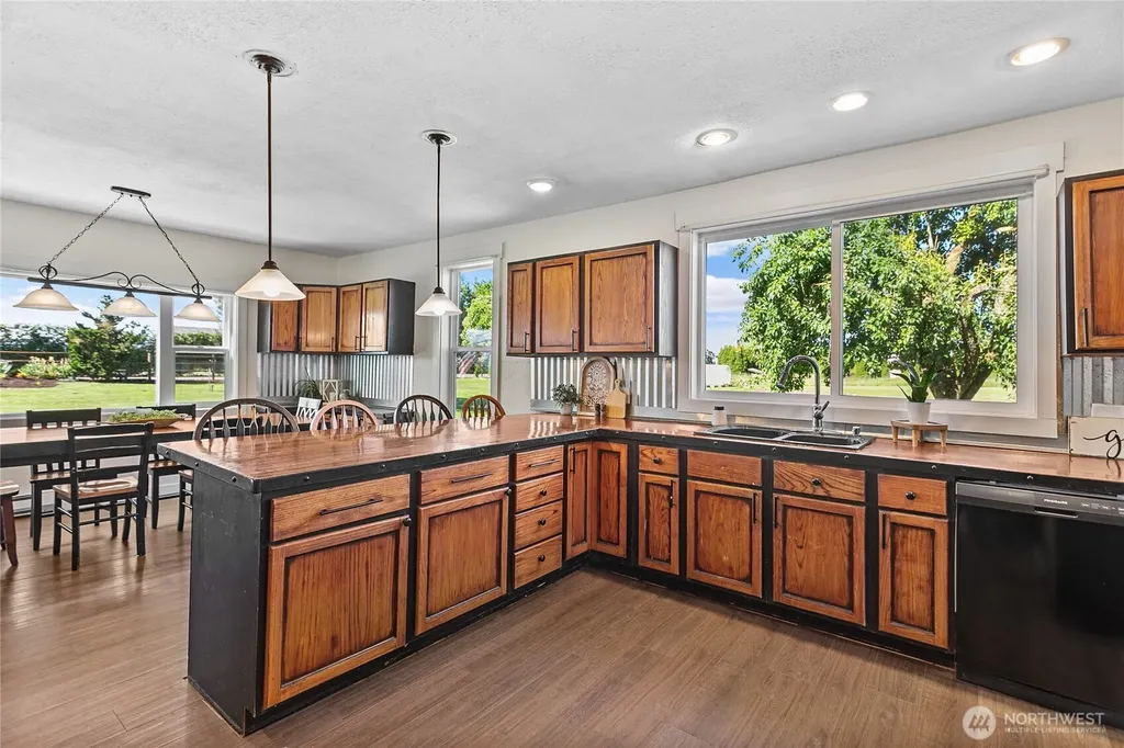 2654 Halverstick Road Lynden WA 98264