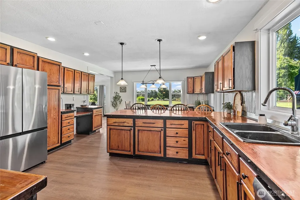 2654 Halverstick Road Lynden WA 98264