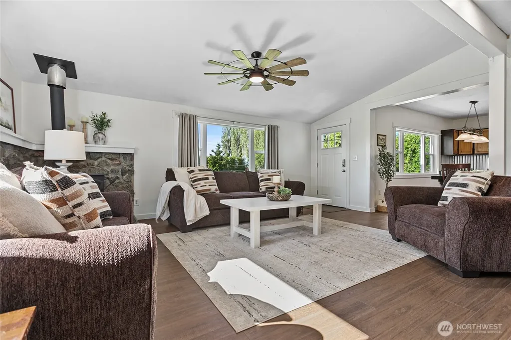 2654 Halverstick Road Lynden WA 98264
