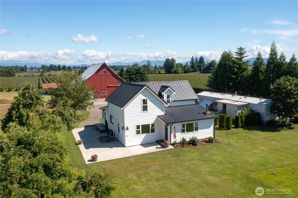 2654 Halverstick Road Lynden WA 98264