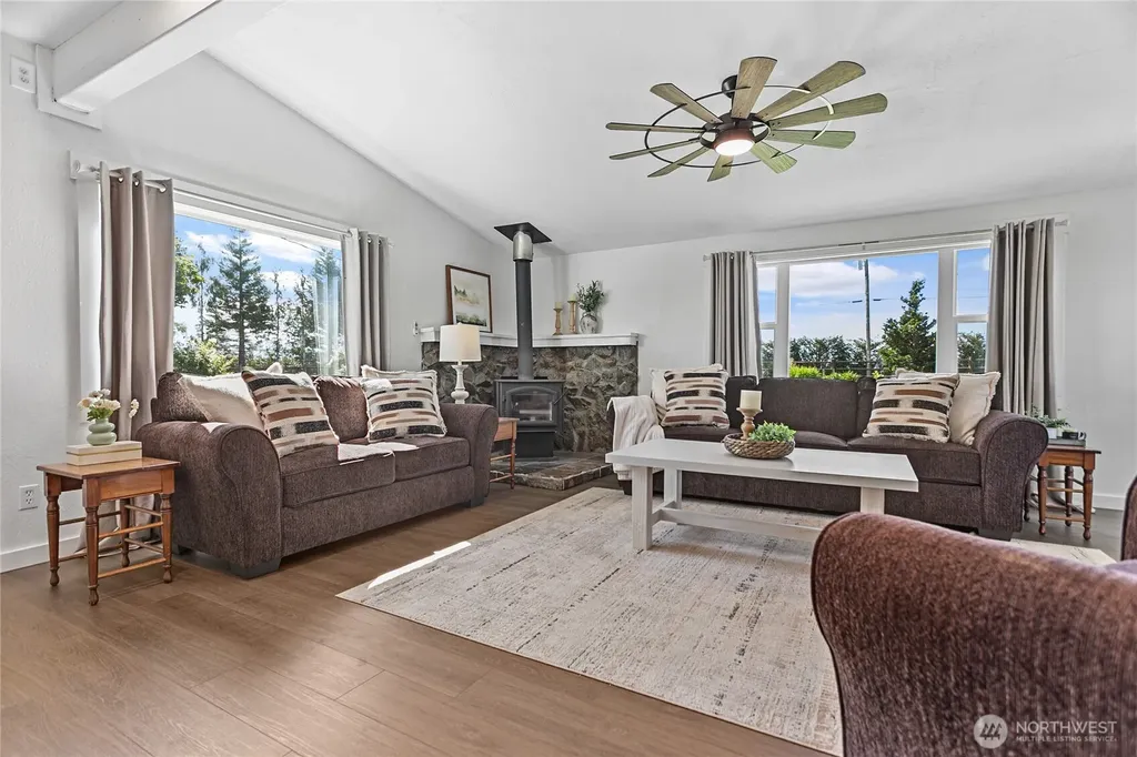 2654 Halverstick Road Lynden WA 98264