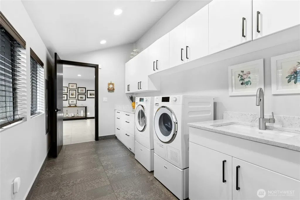 70 Cascade Key Bellevue WA 98006
