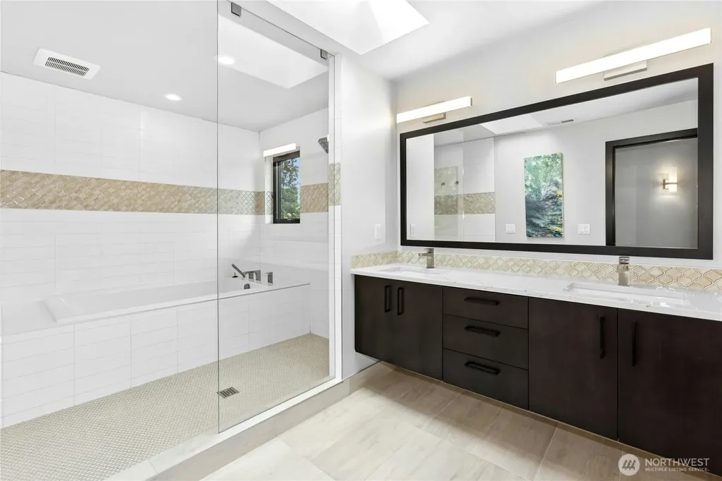 70 Cascade Key Bellevue WA 98006