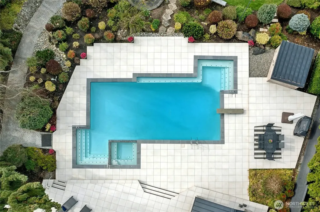 70 Cascade Key Bellevue WA 98006
