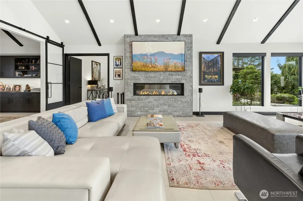 70 Cascade Key Bellevue WA 98006