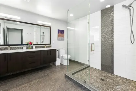 70 Cascade Key Bellevue WA 98006