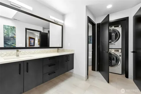 70 Cascade Key Bellevue WA 98006