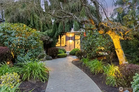 70 Cascade Key Bellevue WA 98006
