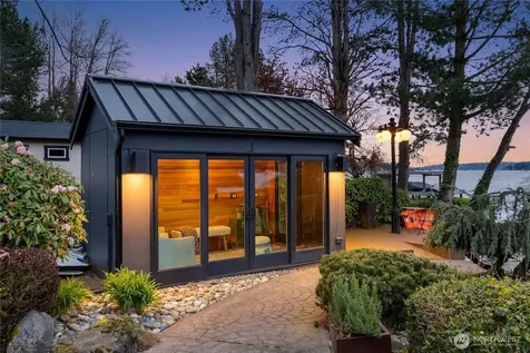 70 Cascade Key Bellevue WA 98006