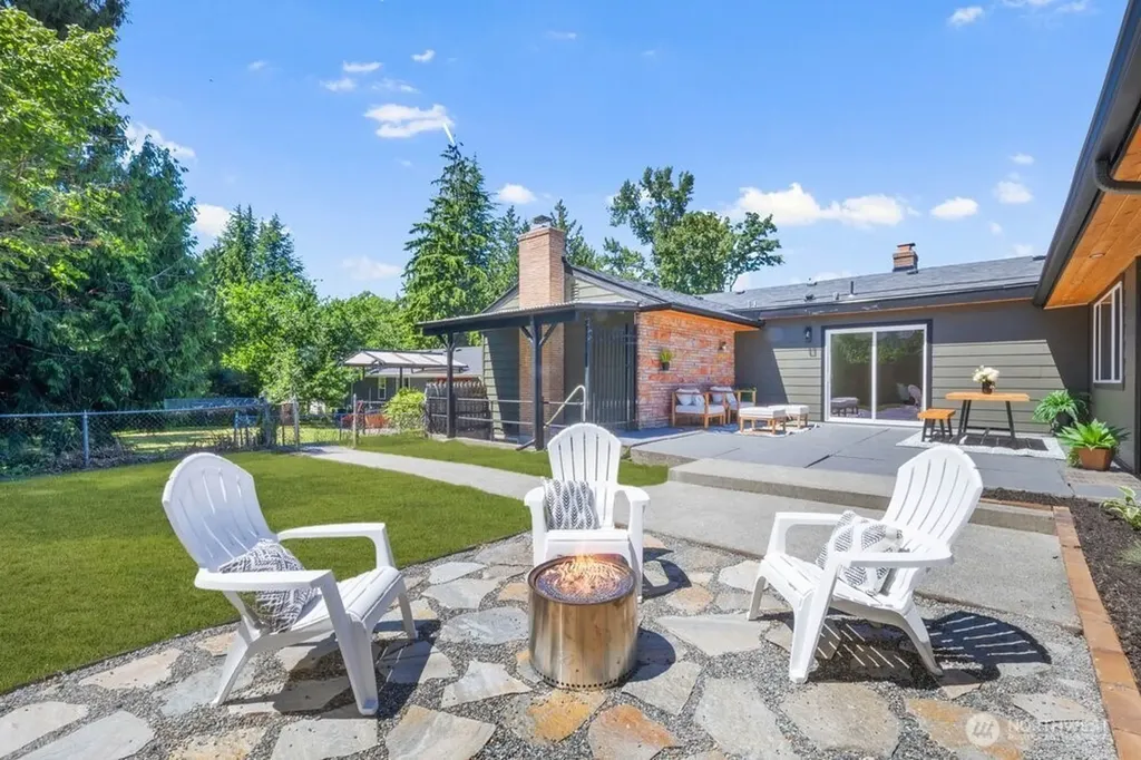 720 E Guiberson Street E Kent WA 98030