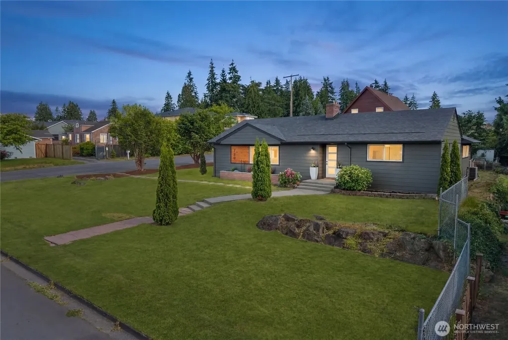 720 E Guiberson Street E Kent WA 98030