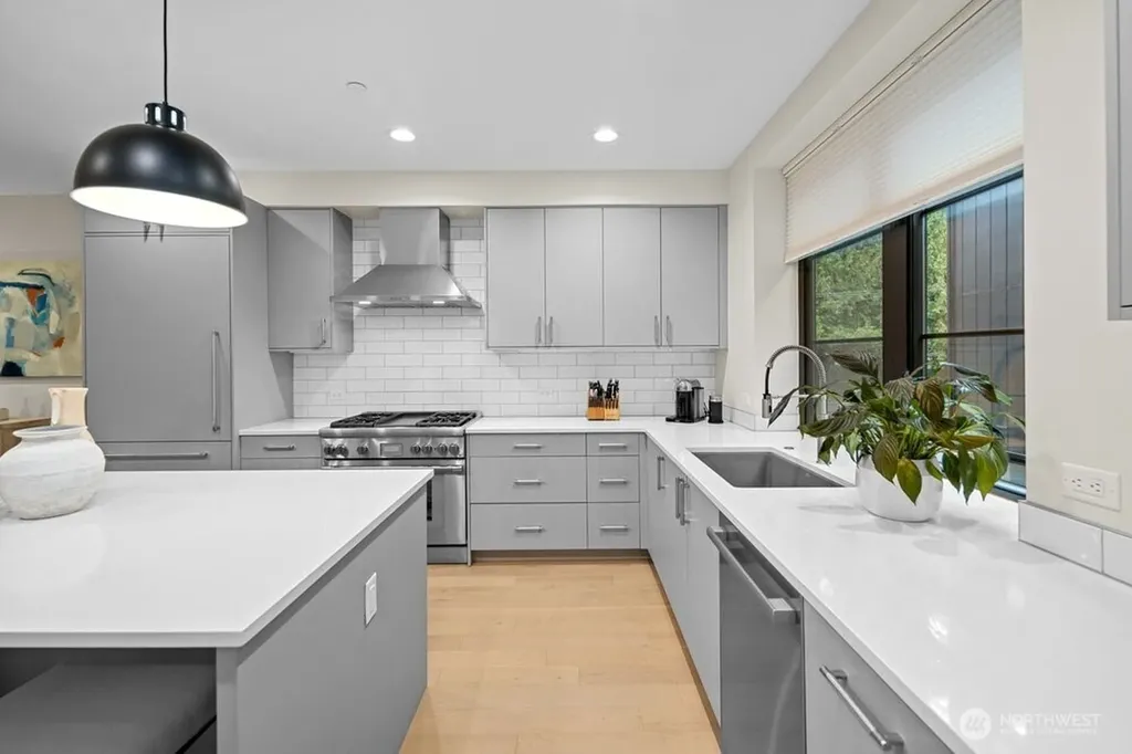 11223 NE 13th Lane Bellevue WA 98004