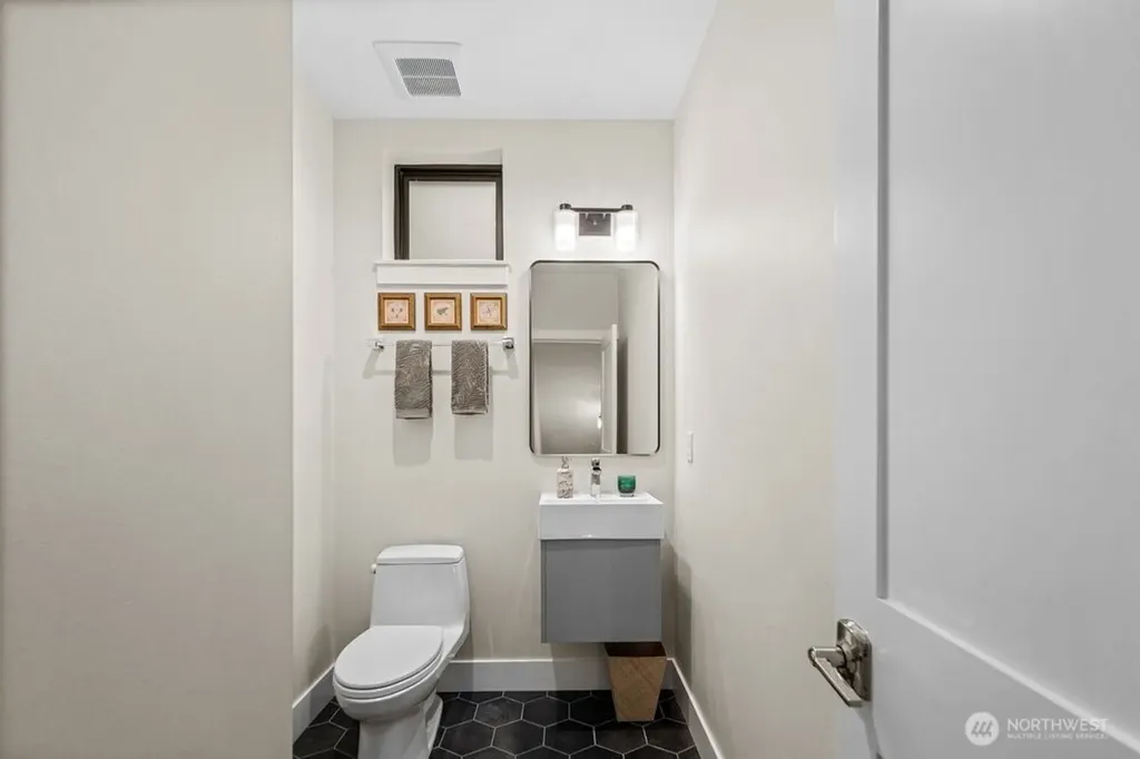 11223 NE 13th Lane Bellevue WA 98004