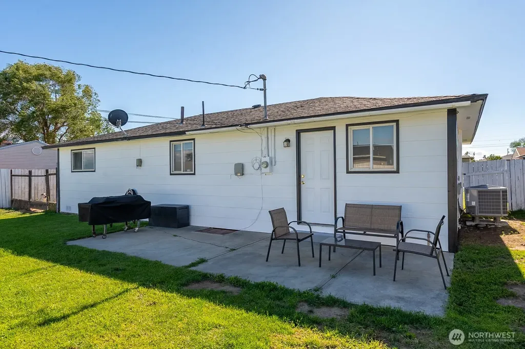4325 Sun Drive NE Moses Lake WA 98837