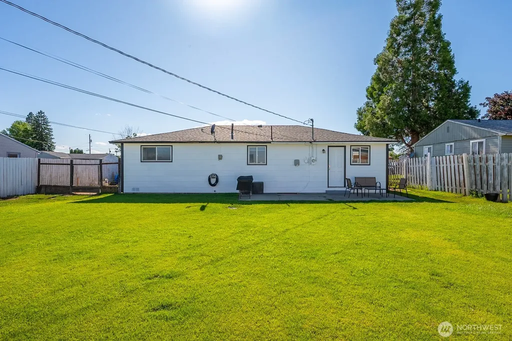 4325 Sun Drive NE Moses Lake WA 98837