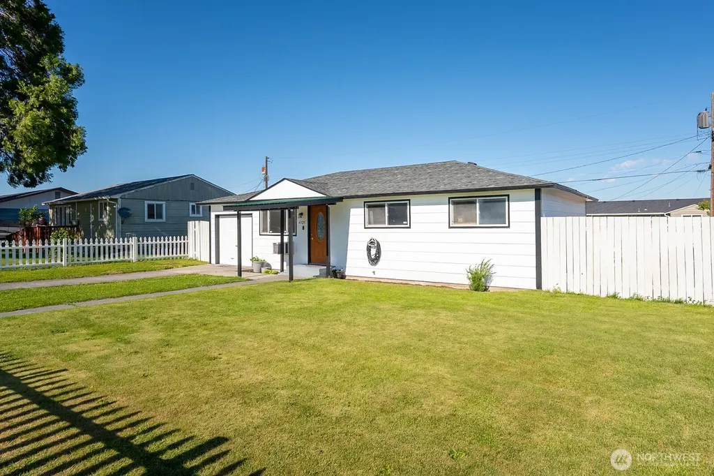 4325 Sun Drive NE Moses Lake WA 98837