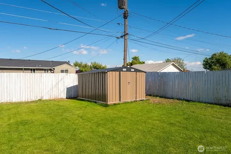 4325 Sun Drive NE Moses Lake WA 98837