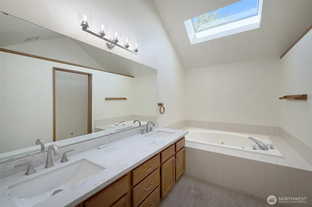 6335 114th Avenue SE Bellevue WA 98006