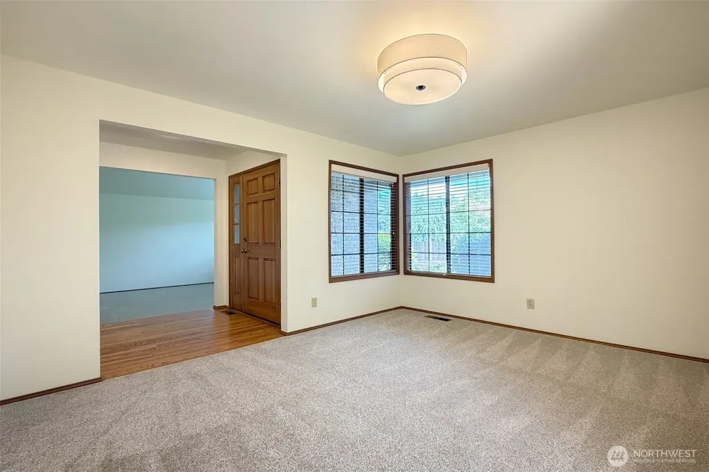 6335 114th Avenue SE Bellevue WA 98006