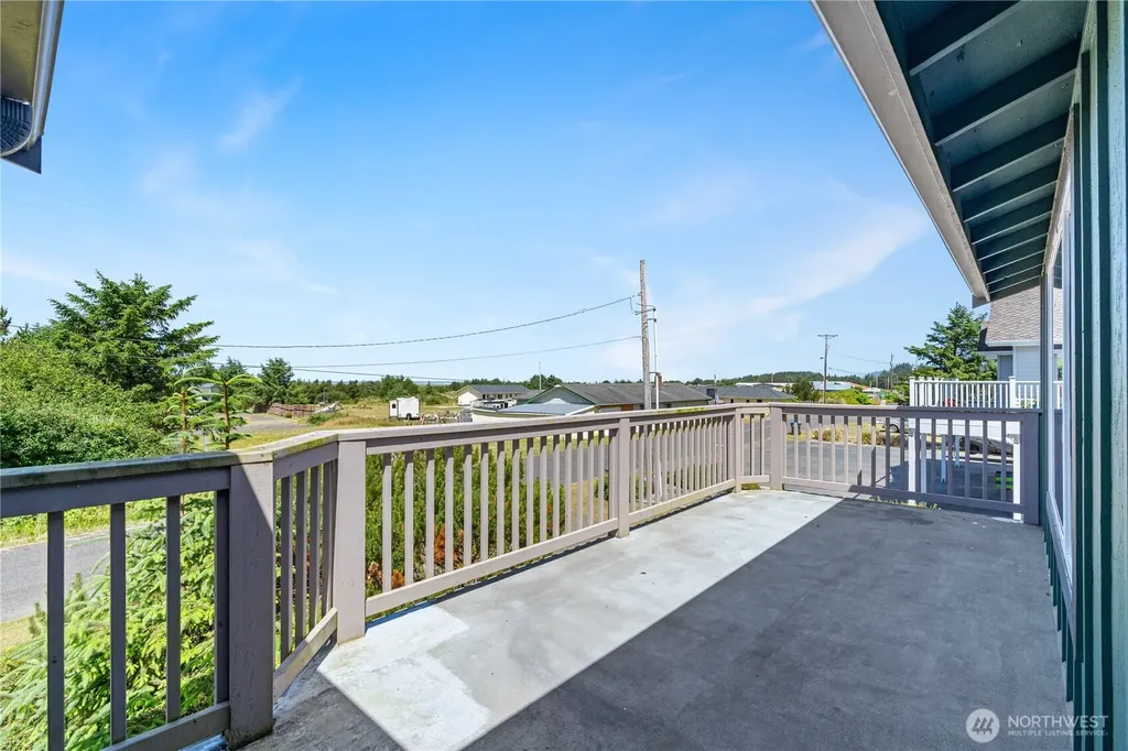 21 Mccullough Road Copalis Beach WA 98535