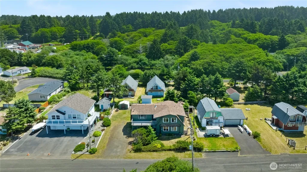 21 Mccullough Road Copalis Beach WA 98535