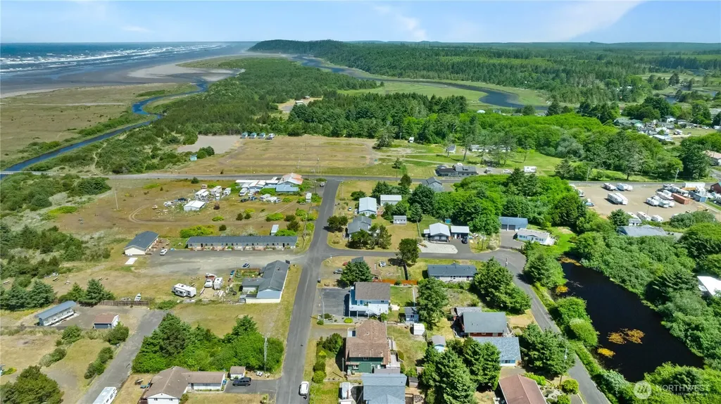 21 Mccullough Road Copalis Beach WA 98535