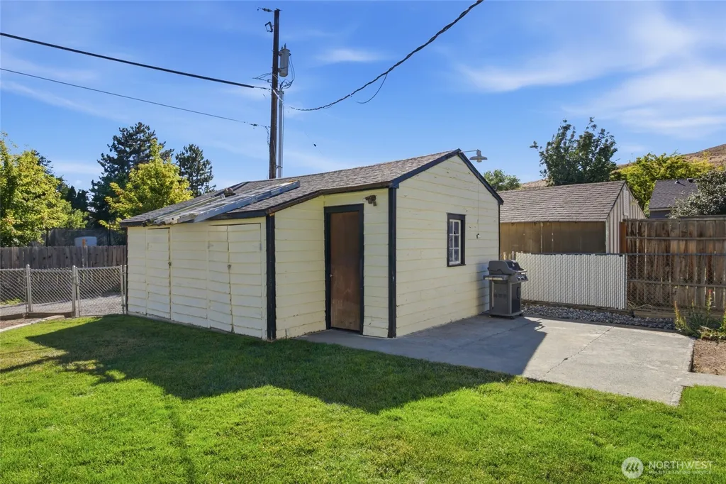 346 7th Ave SW Ephrata WA 98823