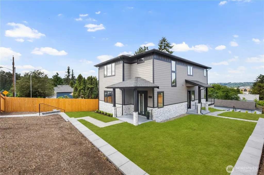 437 Hazel Avenue N Kent WA 98030