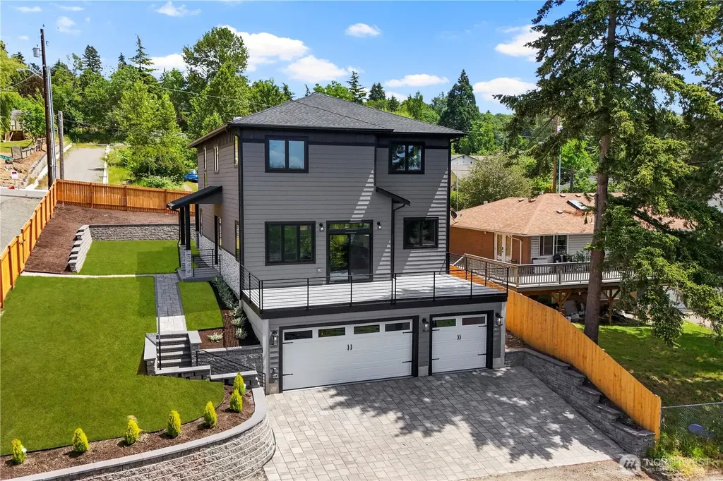 437 Hazel Avenue N Kent WA 98030