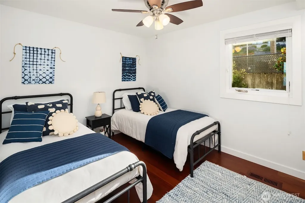917 Lake Washington Boulevard S Seattle WA 98144
