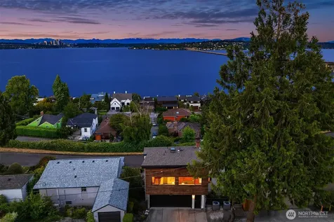 917 Lake Washington Boulevard S Seattle WA 98144
