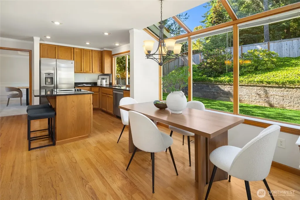 15046 SE 65th Street Bellevue WA 98006
