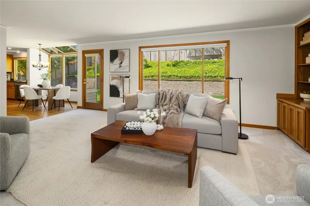 15046 SE 65th Street Bellevue WA 98006