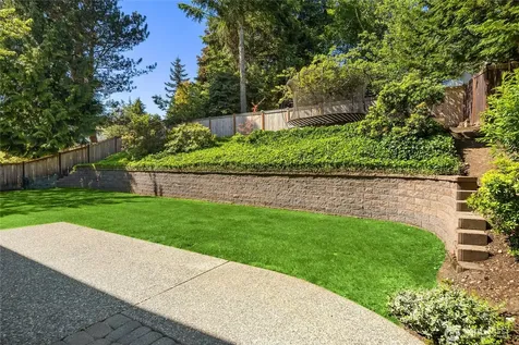15046 SE 65th Street Bellevue WA 98006