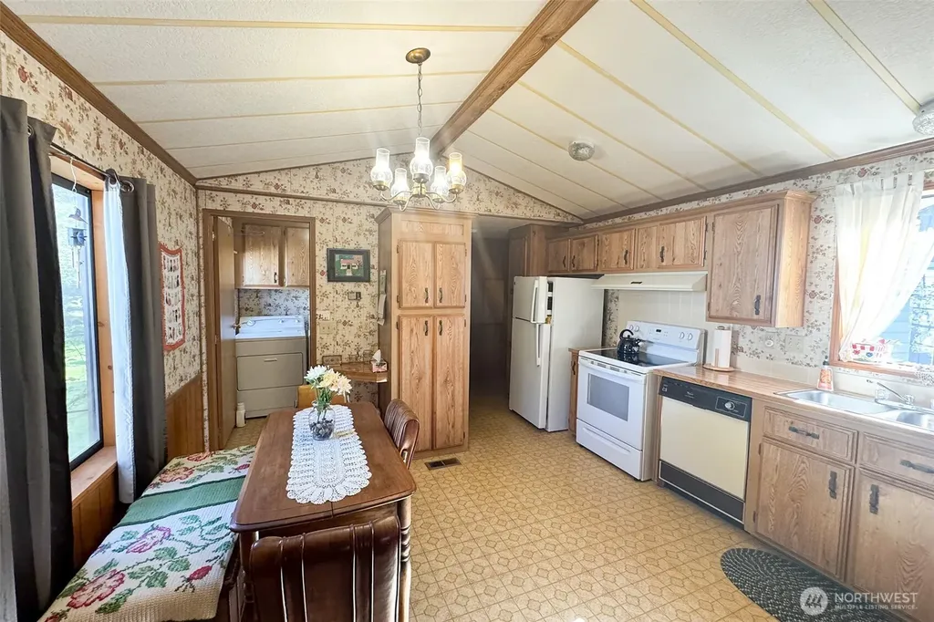 2240 Peace Portal Drive, Unit#15 Blaine WA 98230