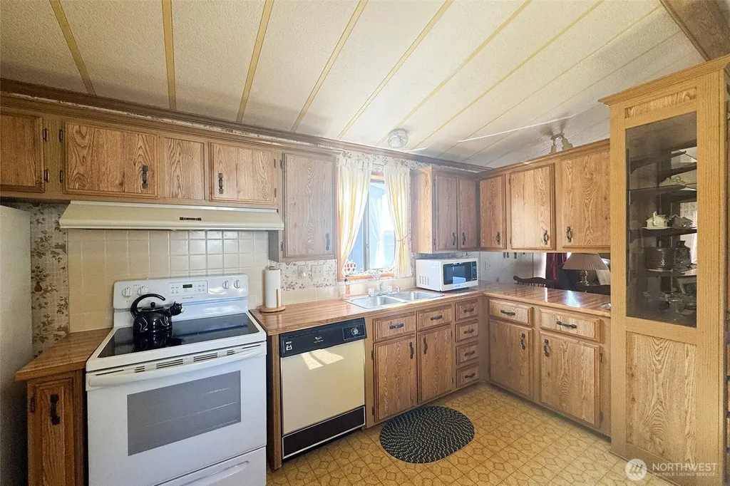 2240 Peace Portal Drive, Unit#15 Blaine WA 98230