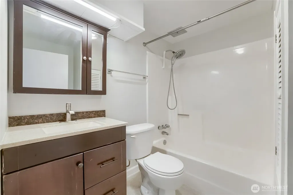 1254 8th Avenue S Edmonds WA 98020