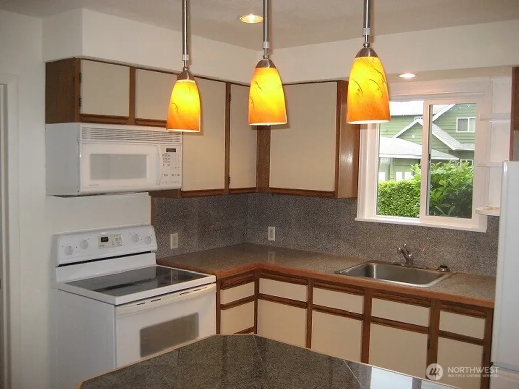 1254 8th Avenue S Edmonds WA 98020