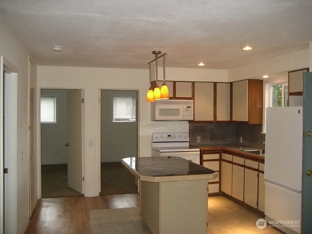 1254 8th Avenue S Edmonds WA 98020
