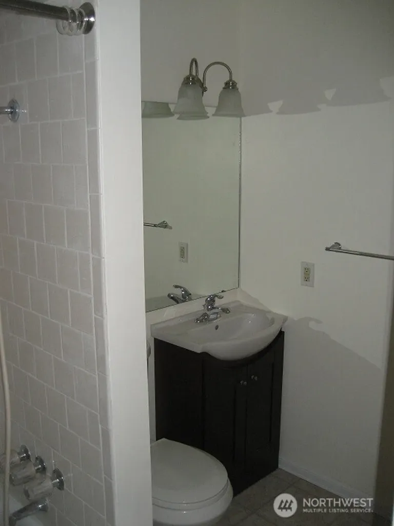 1254 8th Avenue S Edmonds WA 98020