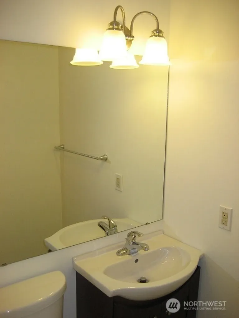 1254 8th Avenue S Edmonds WA 98020